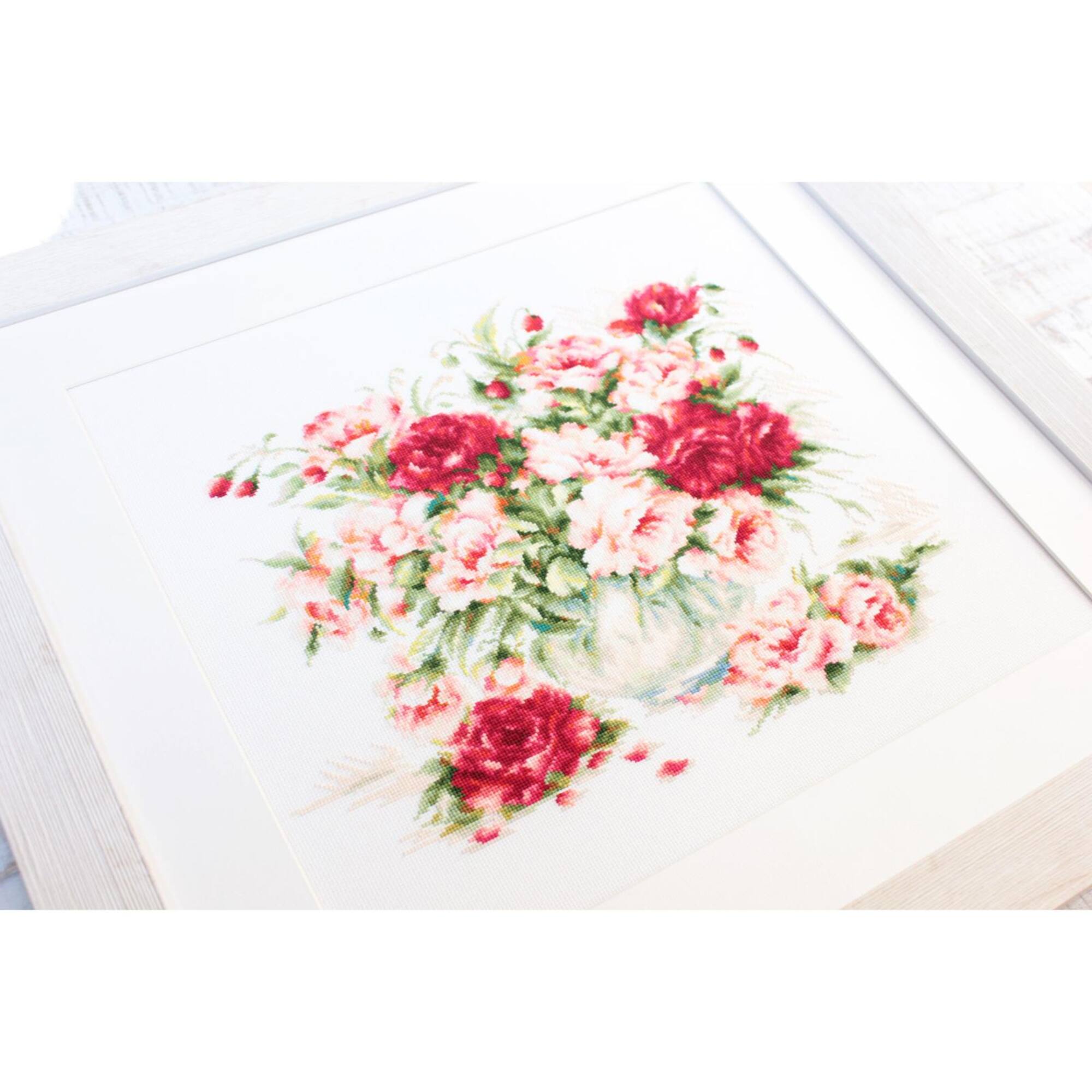 Luca-S Peonies Counted Cross Stitch Kit
